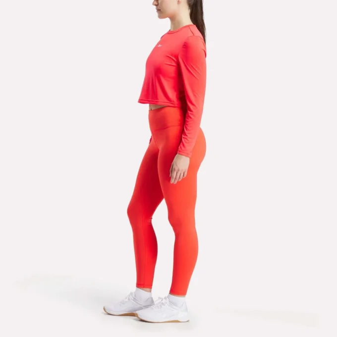 Core Slim Fit Crop Long Sleeve Tee för damer Core Slim Fit Crop Long Sleeve Tee för damer