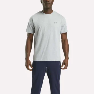 Herr-T-shirt med kort ärm, rund hals och liten logotyp