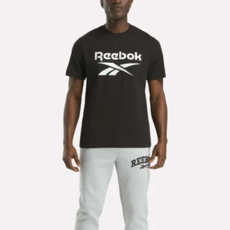 Herr-T-shirt med stor logotyp och rund hals