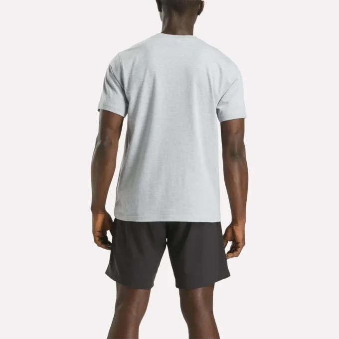 Herr-T-shirt med stor logotyp och rund hals Herr-T-shirt med stor logotyp och rund hals