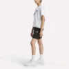 Oversized kortärmad T-shirt med stort logo för damer Oversized kortärmad T-shirt med stort logo för damer