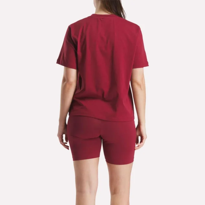 Oversized kortärmad T-shirt med stort logo för damer Oversized kortärmad T-shirt med stort logo för damer
