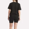 Oversized kortärmad T-shirt med stort logo för damer Oversized kortärmad T-shirt med stort logo för damer