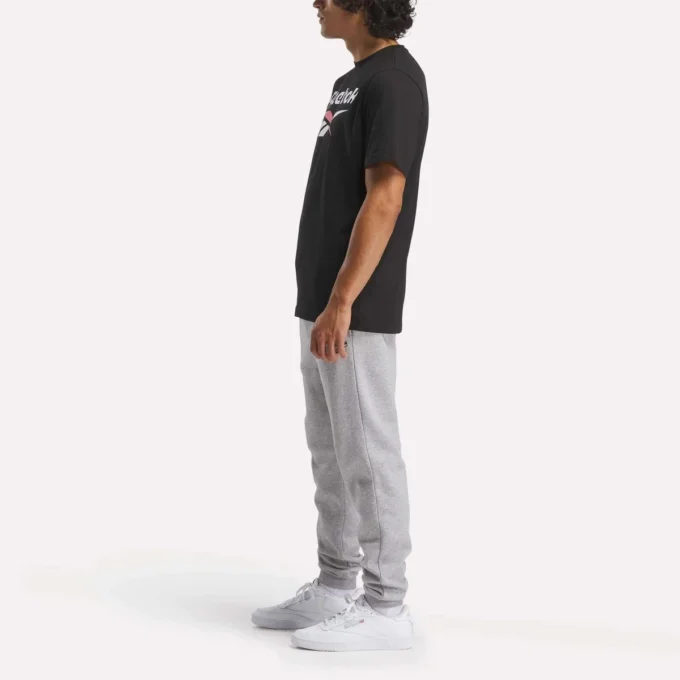 Reebok Identity Big Stacked Logo T-shirt för herr Reebok Identity Big Stacked Logo T-shirt för herr