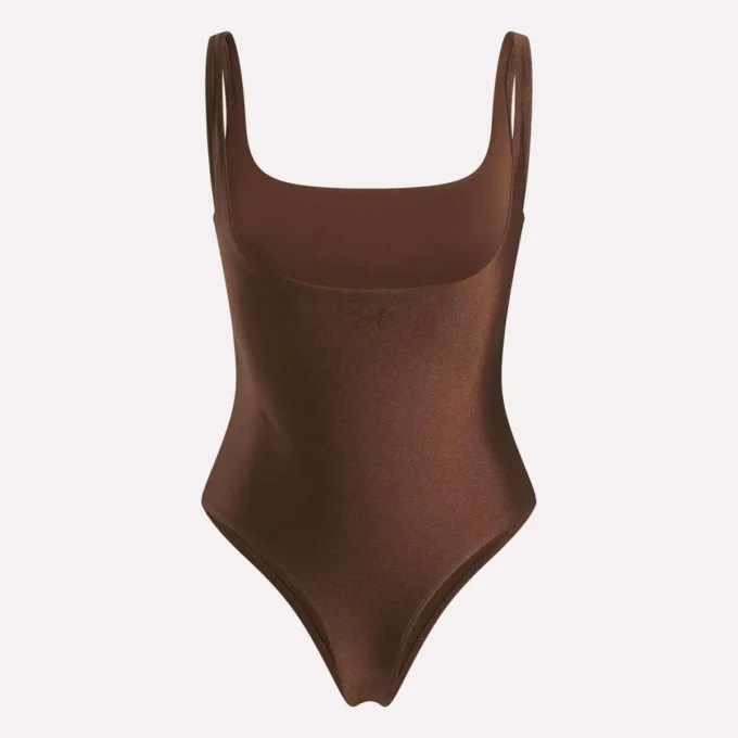 Reebok x Angel Reese Bodysuit för damer Reebok x Angel Reese Bodysuit för damer