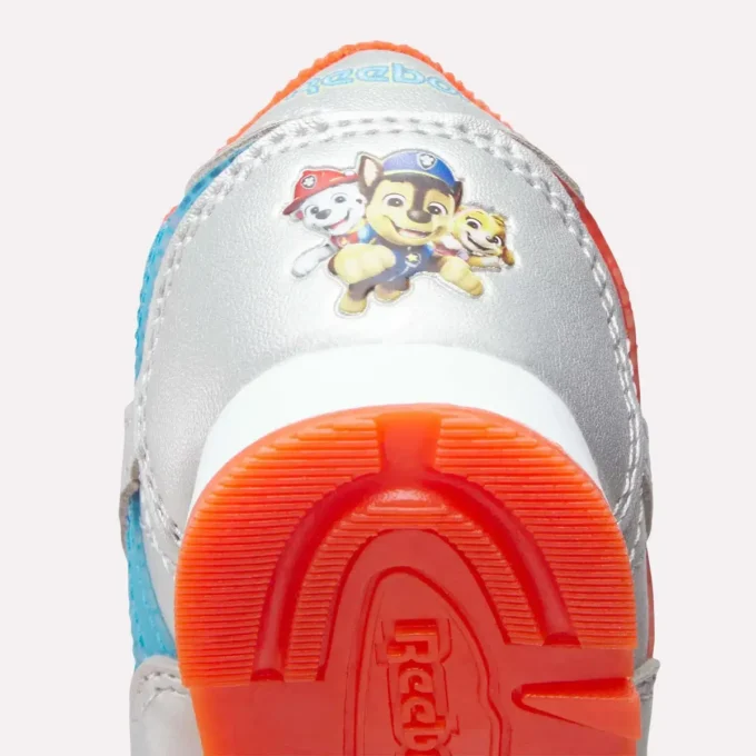 Reebok x Paw Patrol CL Step n’ Flash 2.0 elastiska skosnören – Baby & Toddler Reebok x Paw Patrol CL Step n’ Flash 2.0 elastiska skosnören – Baby & Toddler