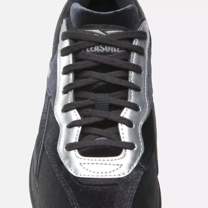 Reebok x PLEASURES Hammer Street-skor Reebok x PLEASURES Hammer Street-skor