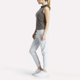 Ärmlös golfpikétröja för damer i ton-i-ton-mönster med jacquard